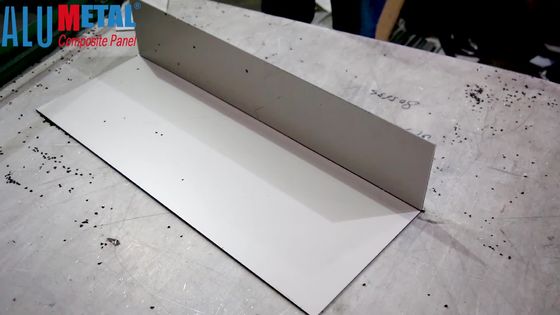 1250mm anodisierte dekorative Aluminiumblatt-Platten asphaltieren B1 Franc
