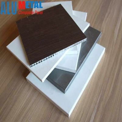 PET Oberflächenaluminiumsteinlegierung 6000 der bienenwaben-Platten-0.7mm des Blatt-2000mm
